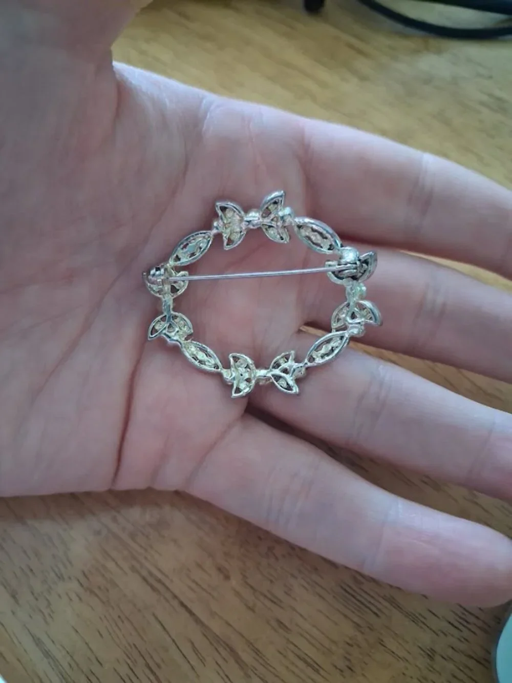 Black & white stoned brooch